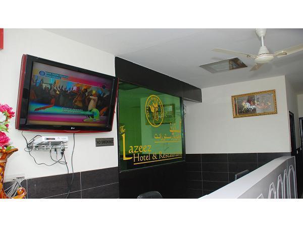 Lazeez Hotel New Delhi Bagian luar foto